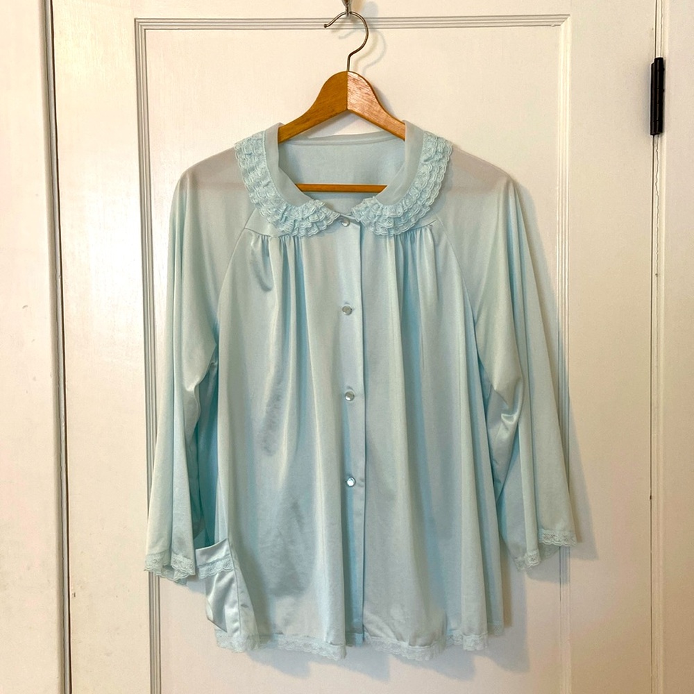 Vintage Shadowline baby blue lace-trimmed bed jacket - size L - like new
